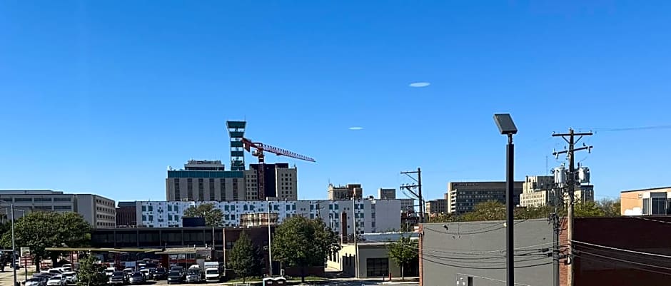 TownHouse Extended Stay Hotel Downtown