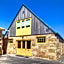 The Richmond Arms Hotel