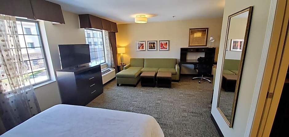 Staybridge Suites : Eau Claire - Altoona By IHG