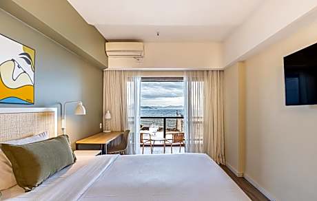 Deluxe Double Room with Partial Sea View