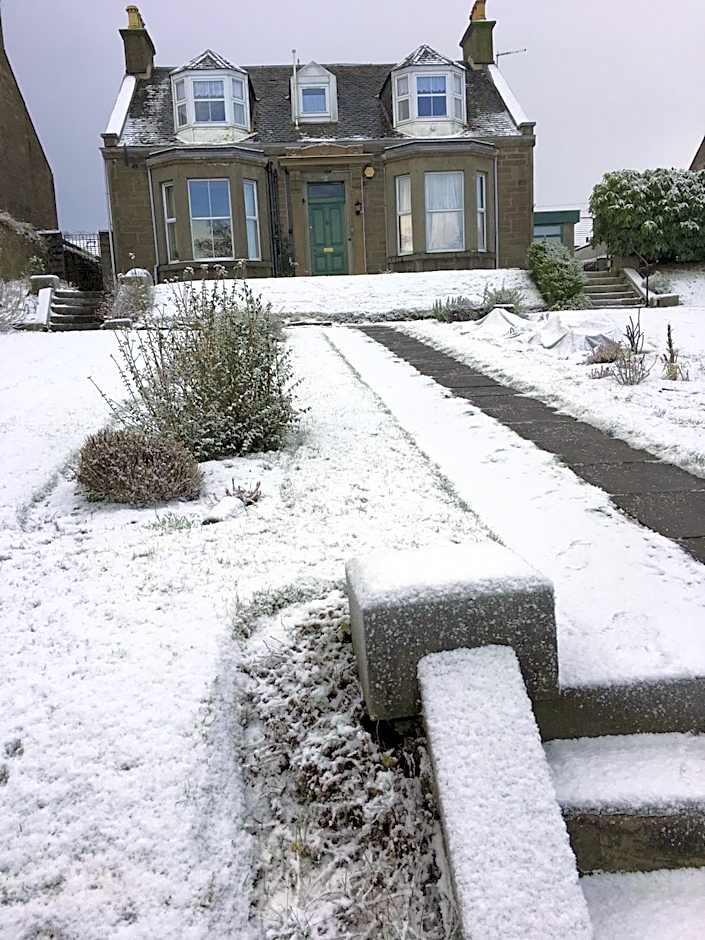 Dupplin152 bed and breakfast