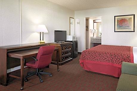 1 King Bed Non-Smoking