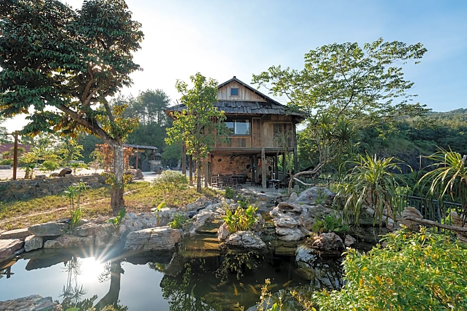Khuoi Han Ecolodge Cao Bang