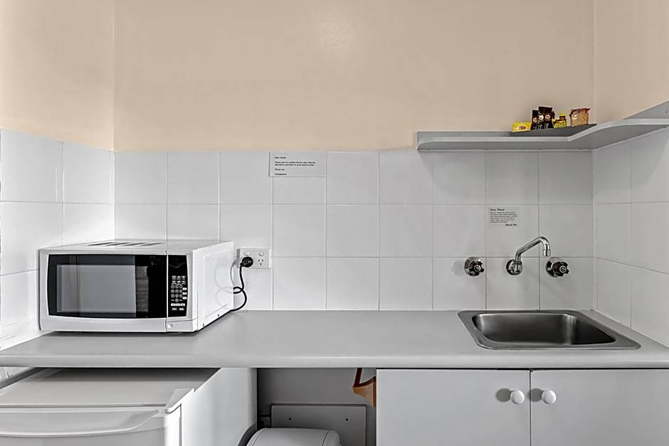 Sapphire Waters Motor Inn