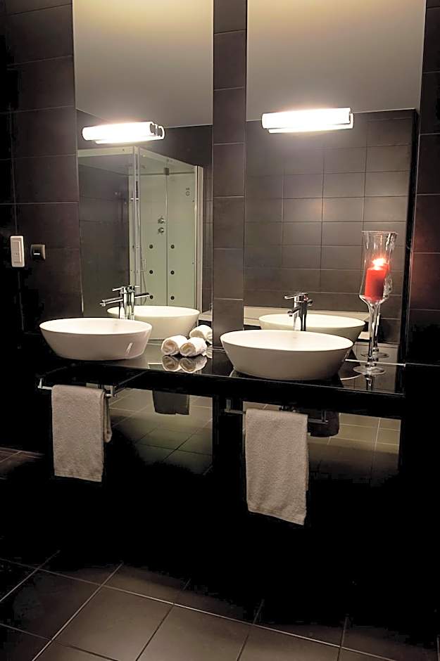 Vinyl M Hotel - Adults Only