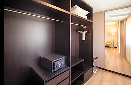 Studio Suite King Bed Living Area Non-Smoking