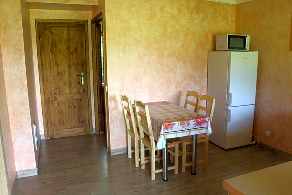 Domki w Smolniku z możliwością apiterapii