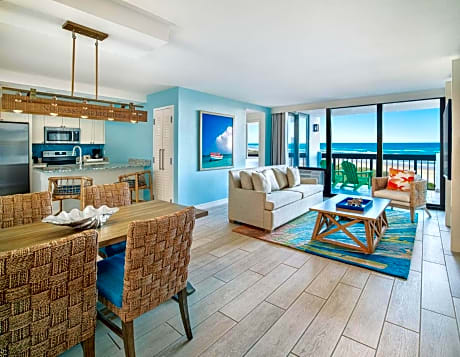 Two Bedroom Condo (King and Two Queens) with Ocean View