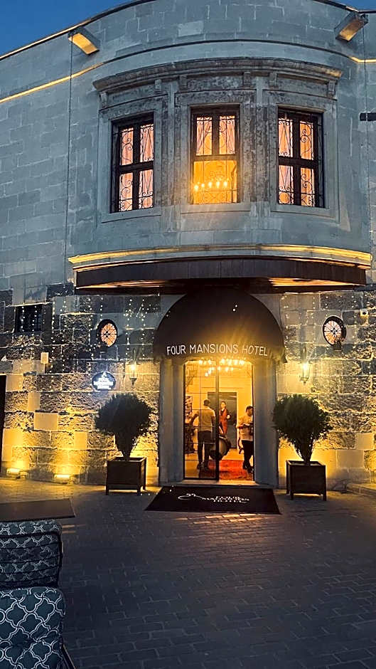 Four Mansions Hotel