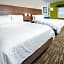 Holiday Inn Express and Suites Fort Myers Airport