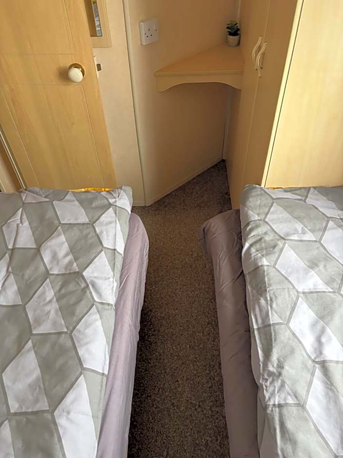 Haven on the Hill 2 Bed Caravan with Town Views of Aberystwyth F7