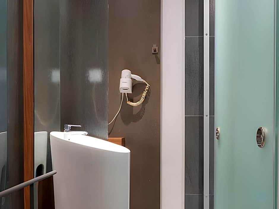 T+ Hotel Butterworth