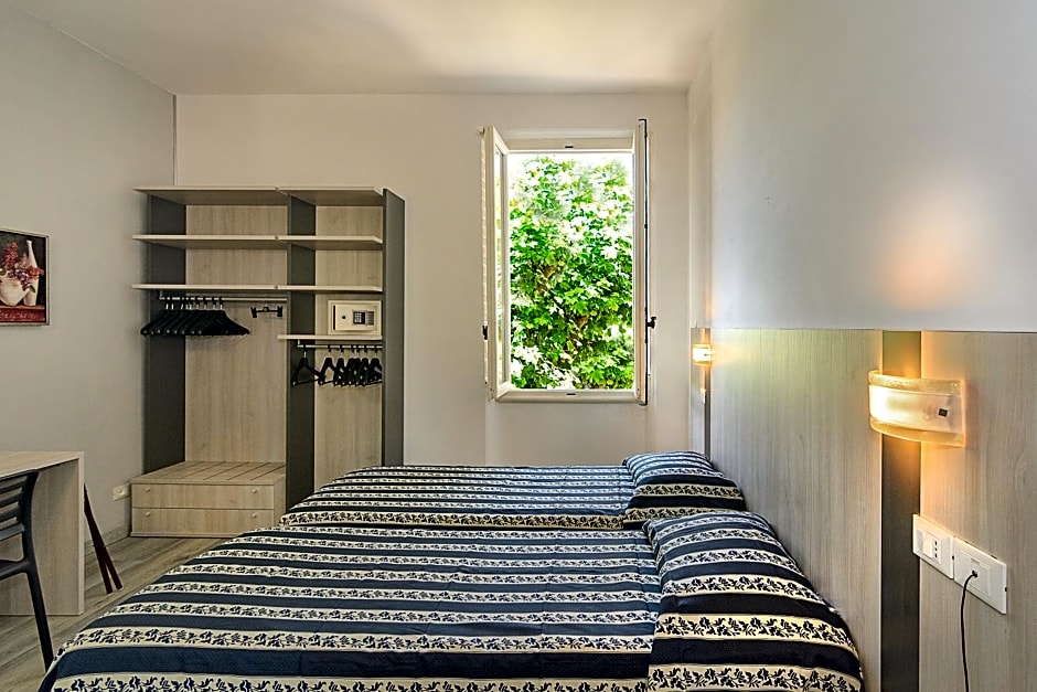 Hotel Apuana