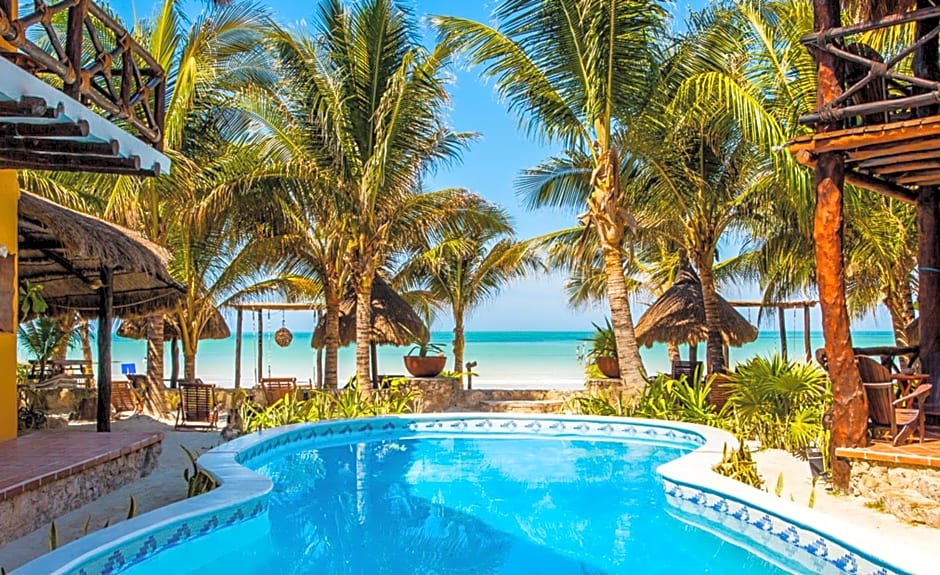 Holbox Dream Beachfront Hotel