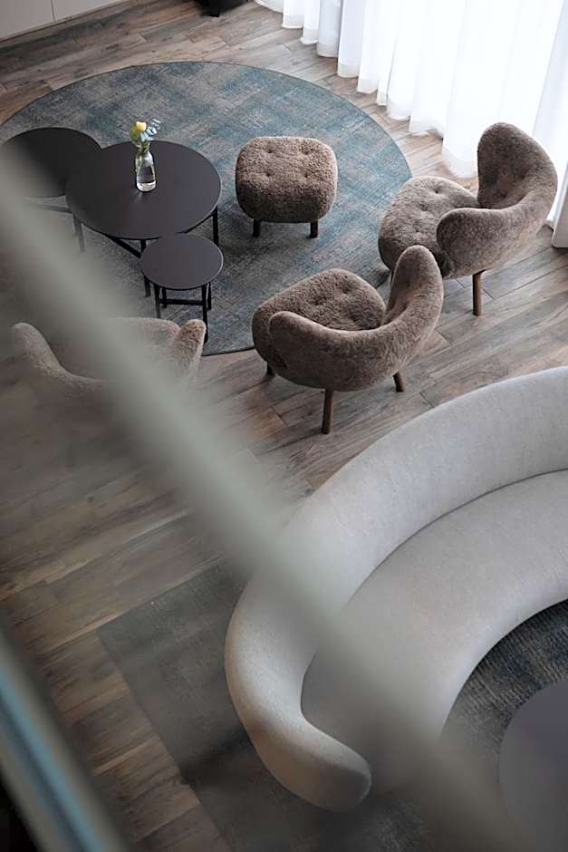 Kultakero Northern Sky, 3BR Penthouse with Jacuzzi 128m2