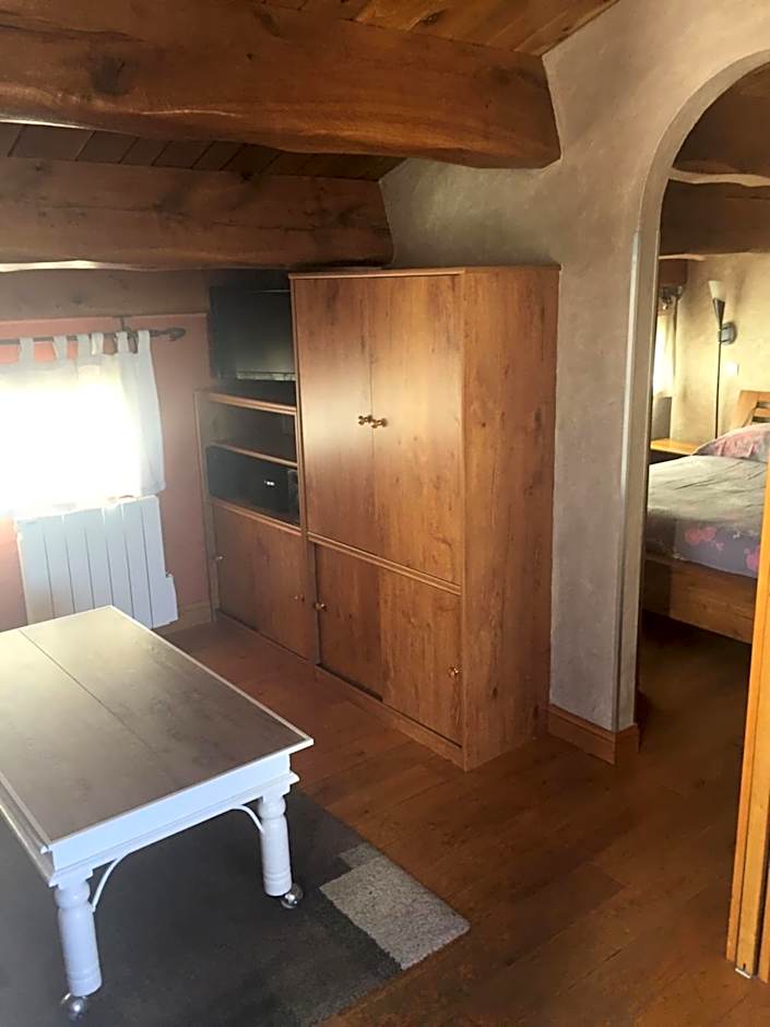 Le Mas des Mathes, Chambres d'hôtes, Studios