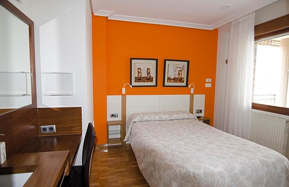 Foto 1 von 3 von Double Room with Private Bathroom