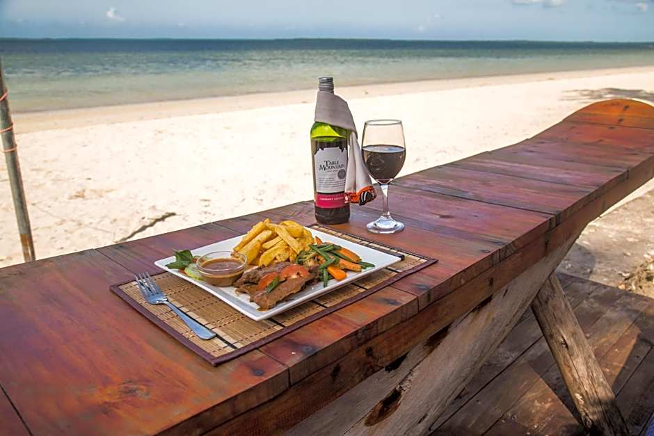 Antonio Beach Tree House Hotel & Spa