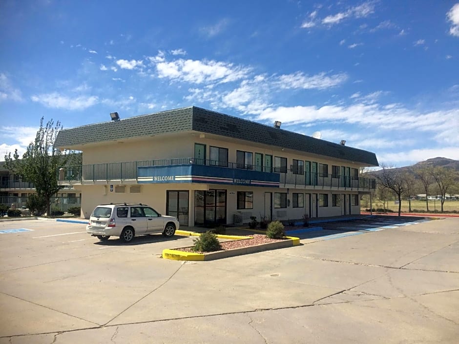 Travelodge by Wyndham Raton