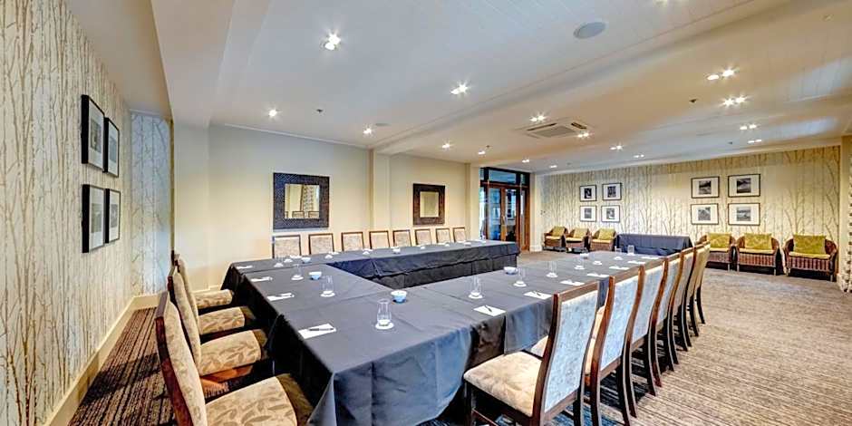 Distinction Te Anau Hotel & Villas