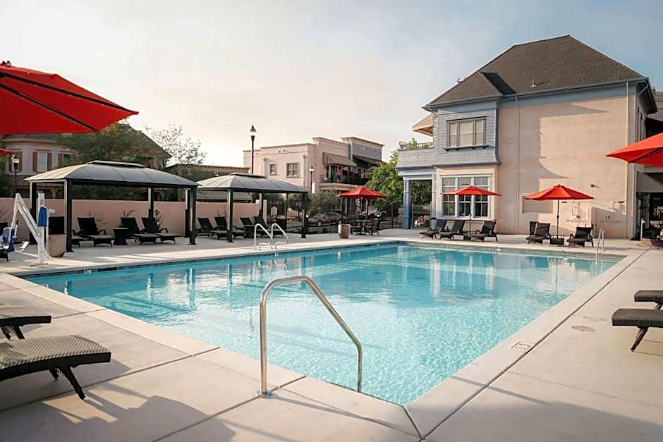 Gateway Hotel, Trademark Collection by Wyndham