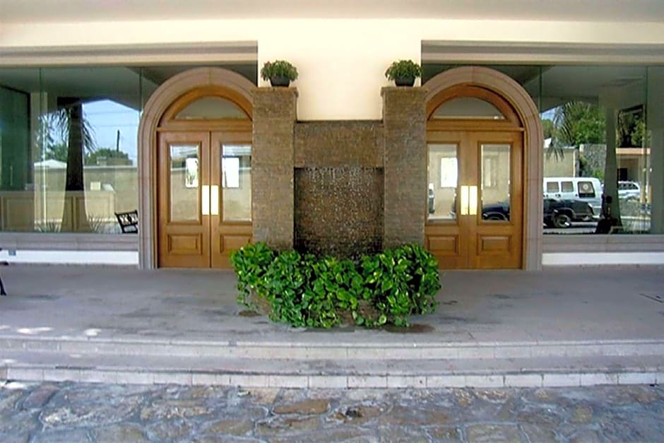 Best Western Centro Cadereyta