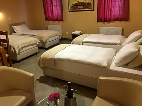 Comfort Quadruple Room