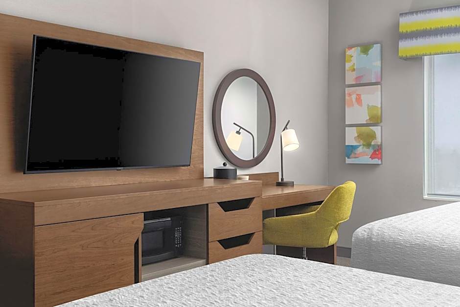 Hampton Inn & Suites Orangeville, ON