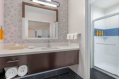 Two Bedroom Suite Two Queens