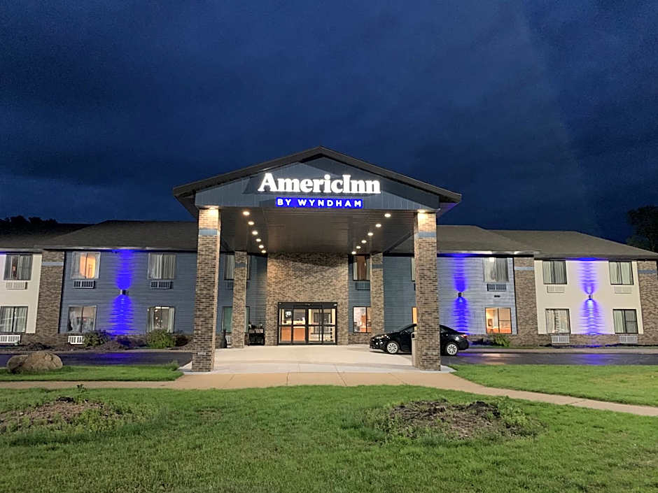 AmericInn by Wyndham Prairie du Chien