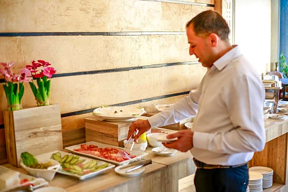 Yafko Hotel