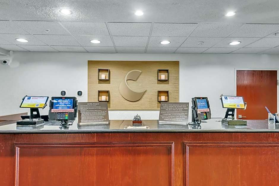 Comfort Suites Lakewood - Denver