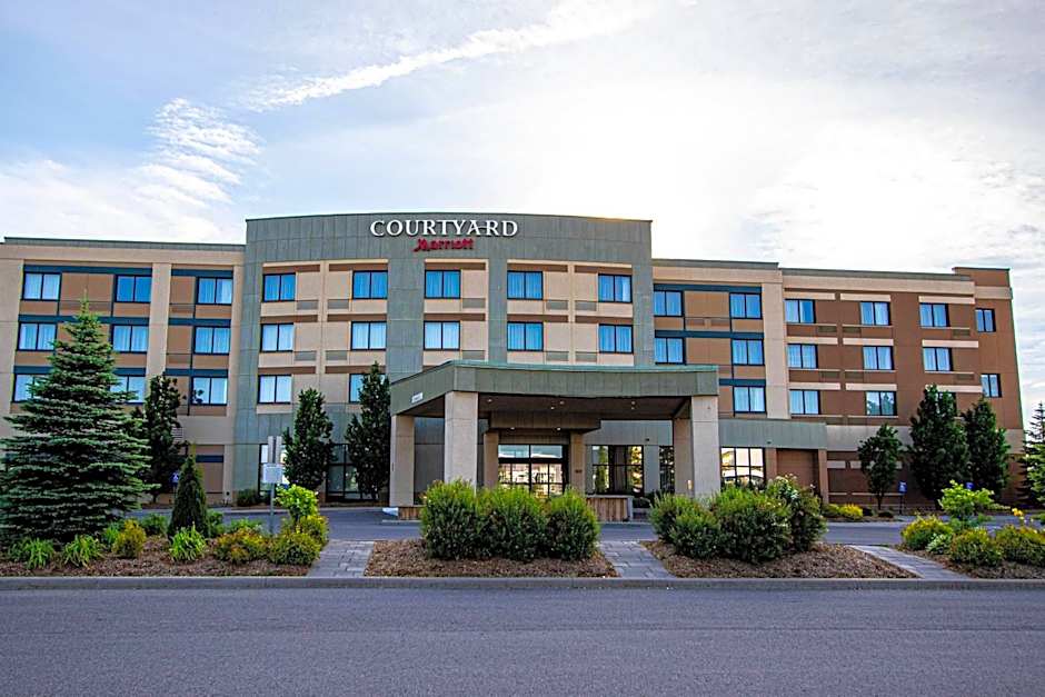 Courtyard by Marriott Kingston Highway 401/Division Street