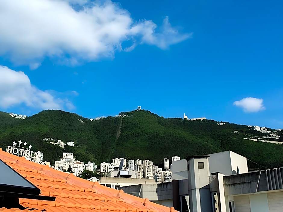 Al Murjan Palace Hotel