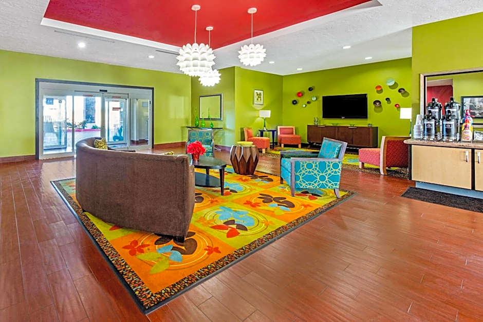 La Quinta Inn & Suites by Wyndham Leesville Fort Polk