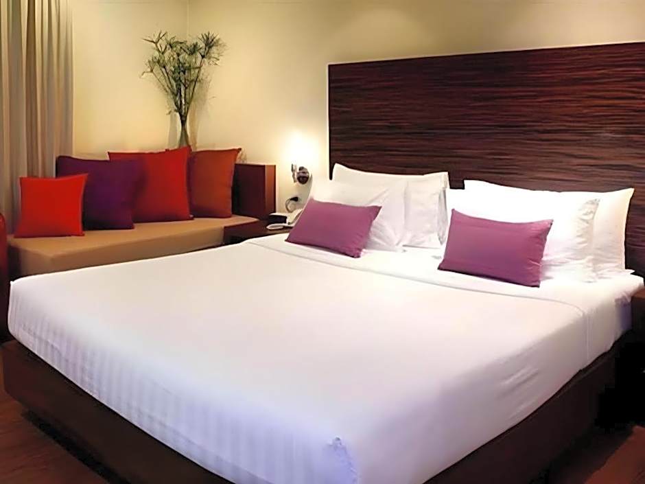 St. James Hotel