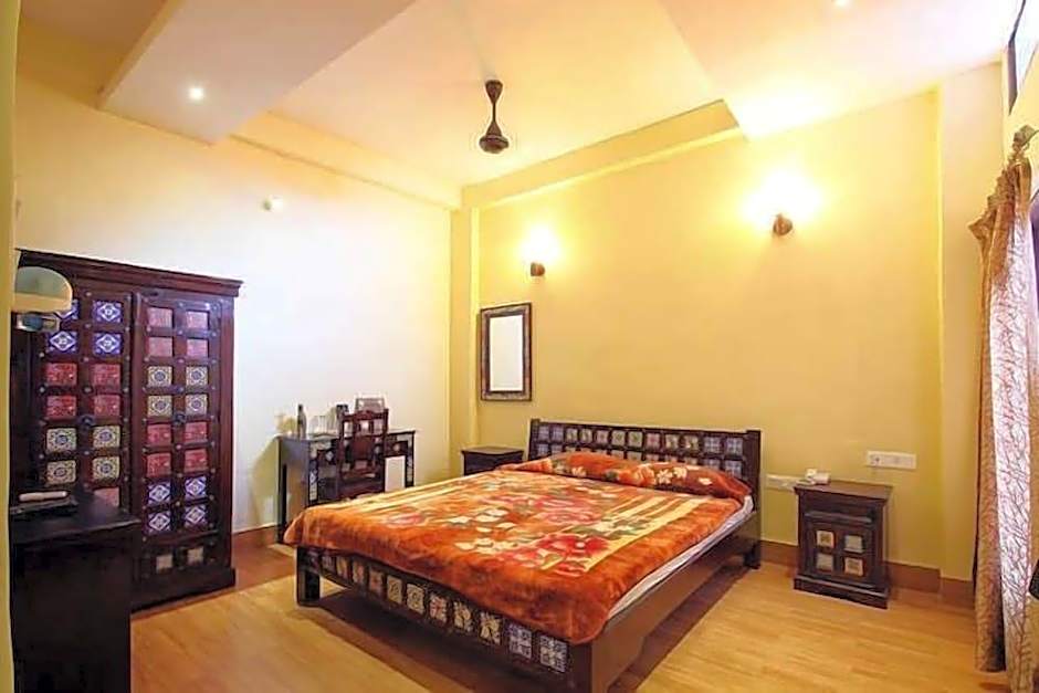 Hotel Ganga Monastery