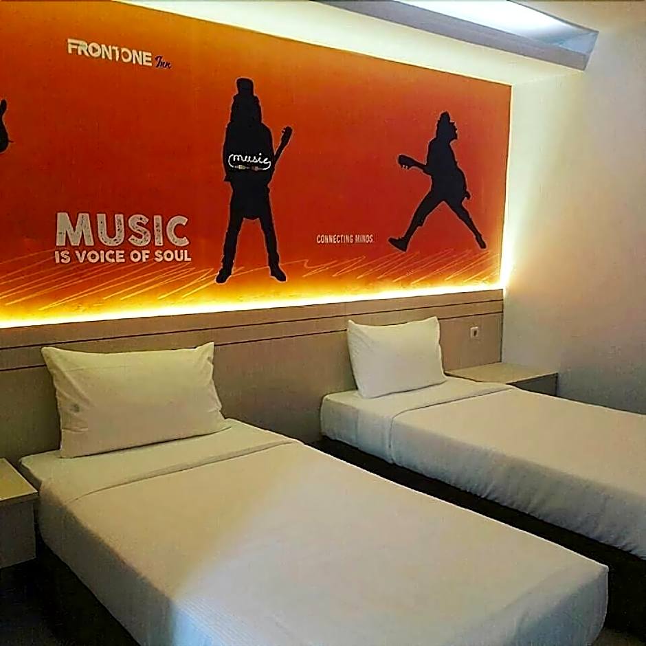 Front One Inn Sidoarjo