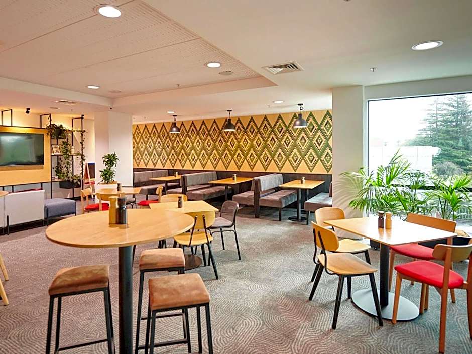 Ibis Hamilton Tainui