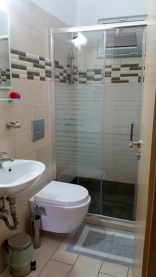 Nicolas Studios & Apartments