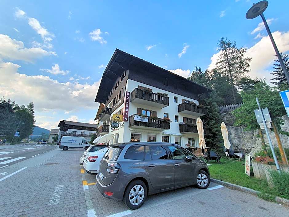 ALBERGO BAR RISTORANTE DOLOMIA