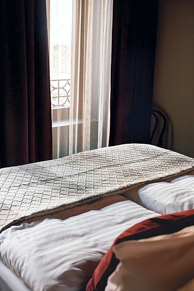 WELTWIEN Luxury Art Apartments & Free Parking