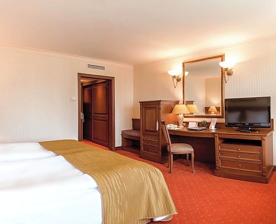 Crystal Palace Boutique Hotel