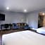 SeaSide Inn & Suites