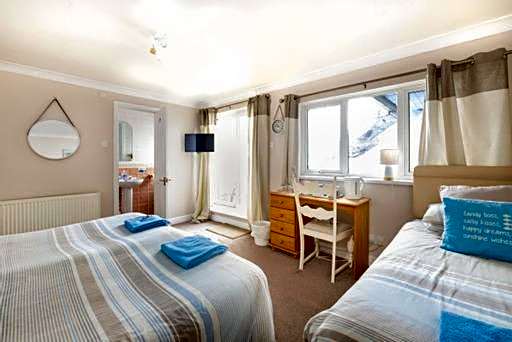 Bridgeside Guest House