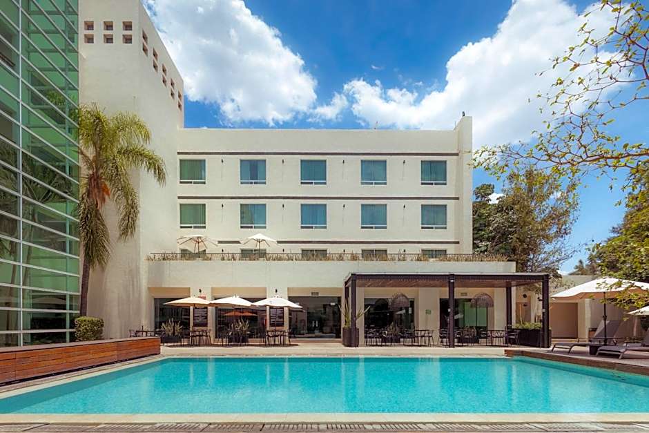 Sheraton Leon