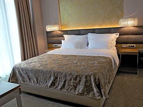 Superior Suite with Balcony