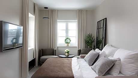 Family Room (4 Adults)