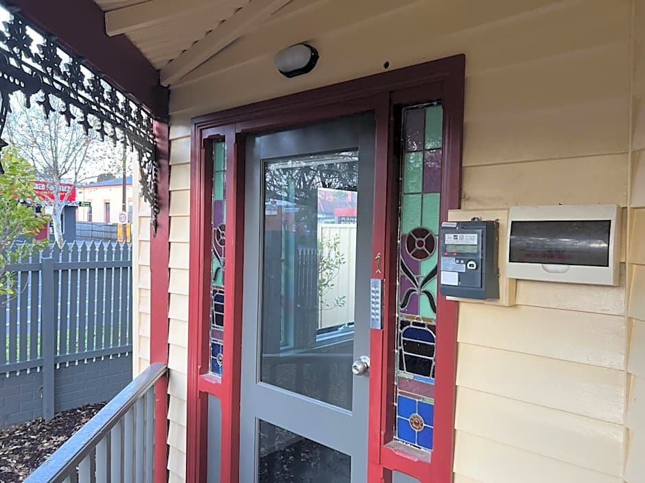 BENDIGO BOTANIC MOTEL- King Beds