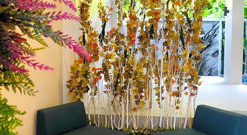 Golden Paradise Hotel